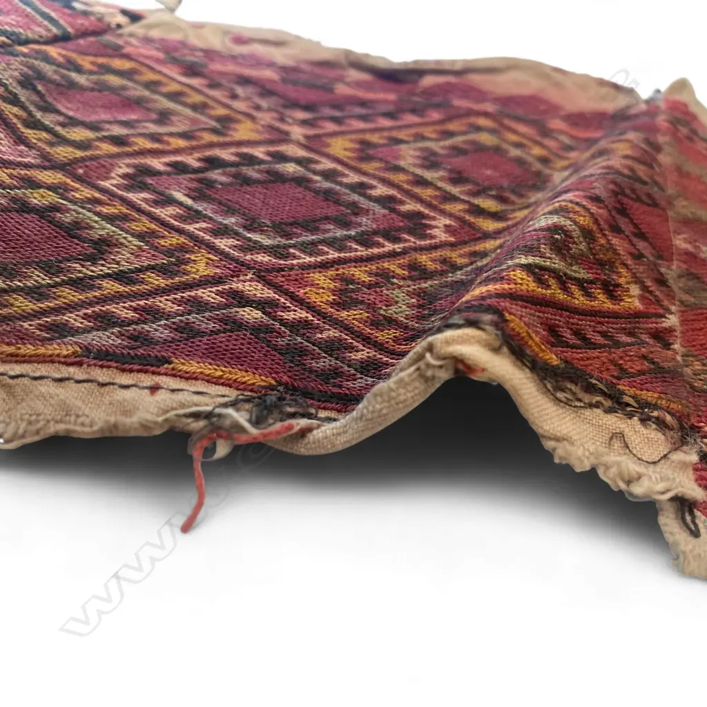 Textile fragment - silk/cotton, Image 1++